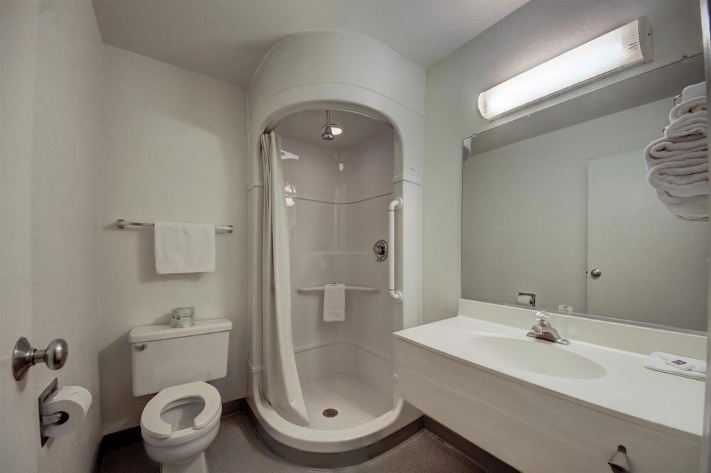 Avera Suites Маскоги Экстерьер фото